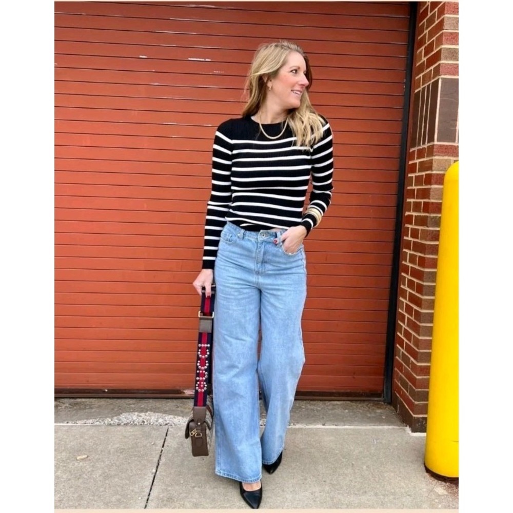 Zesica Womens Black Striped Sweater Sz Small Round‎ Neck Long Sleeve Comfortable